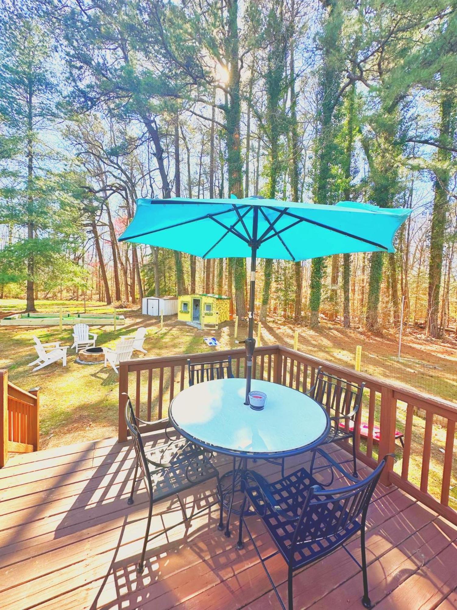 Uncle Bill'S Lodge & Soccer Pool Showdown Surry Exteriér fotografie